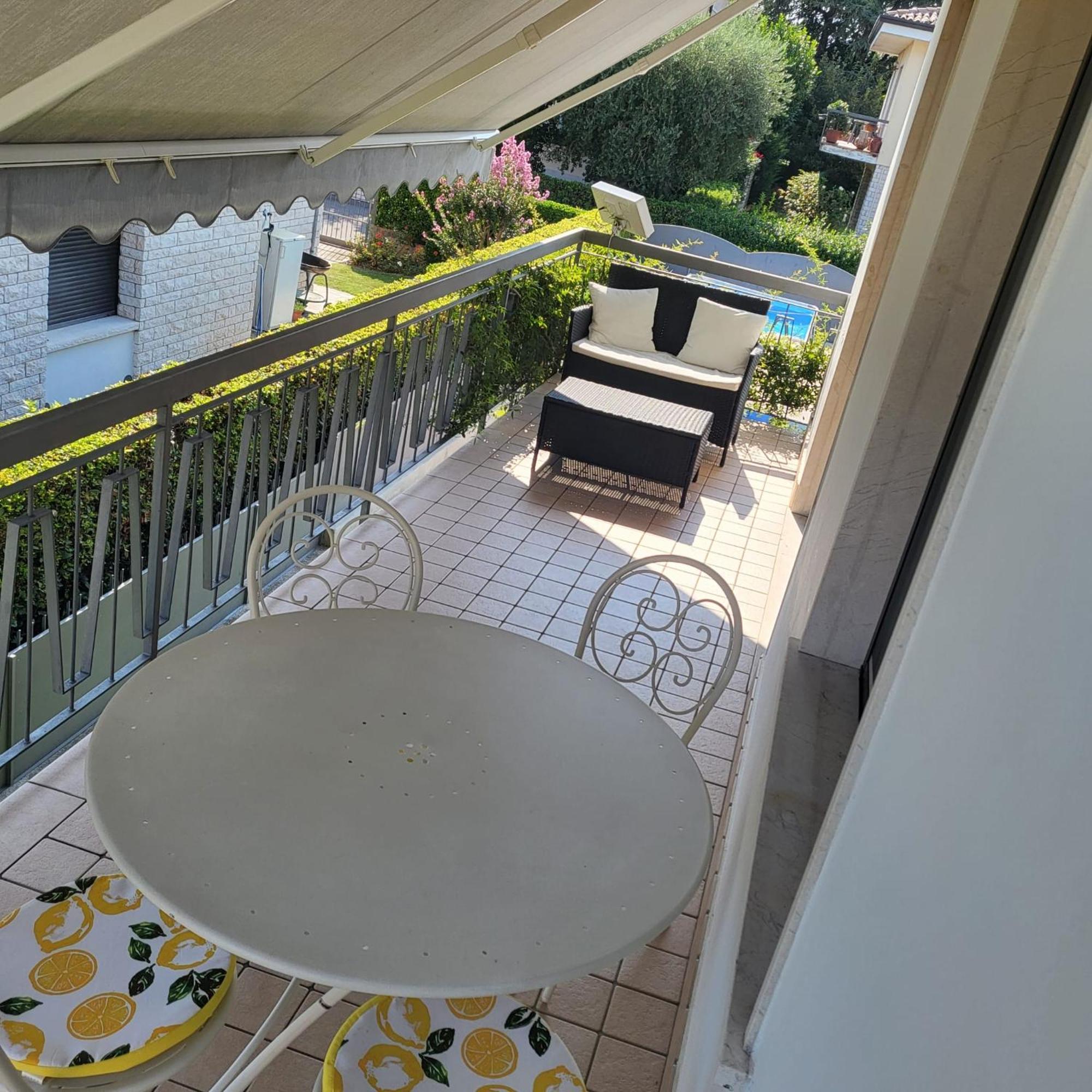 Villa Azdora Peschiera del Garda Esterno foto
