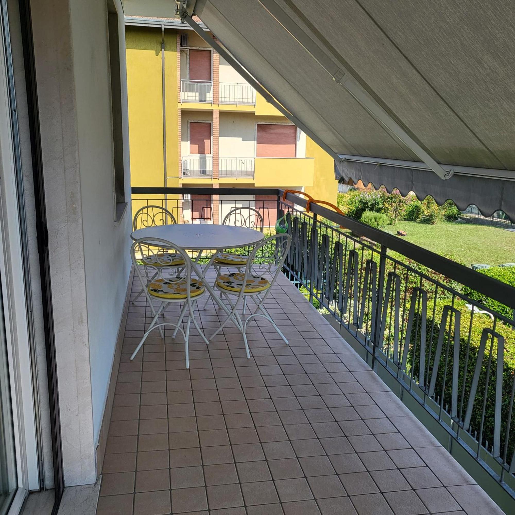 Villa Azdora Peschiera del Garda Esterno foto